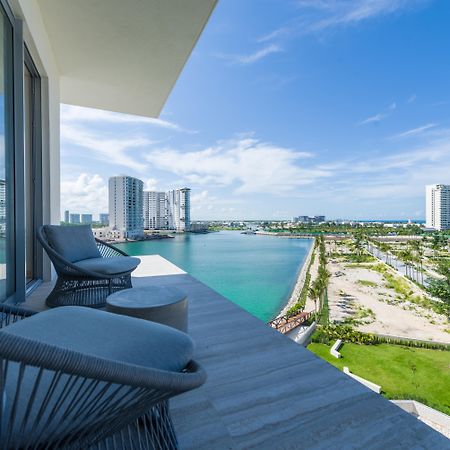 Renaissance Cancun Resort & Marina Екстериор снимка View from the balcony of a suite at the Grand at Moon Palace