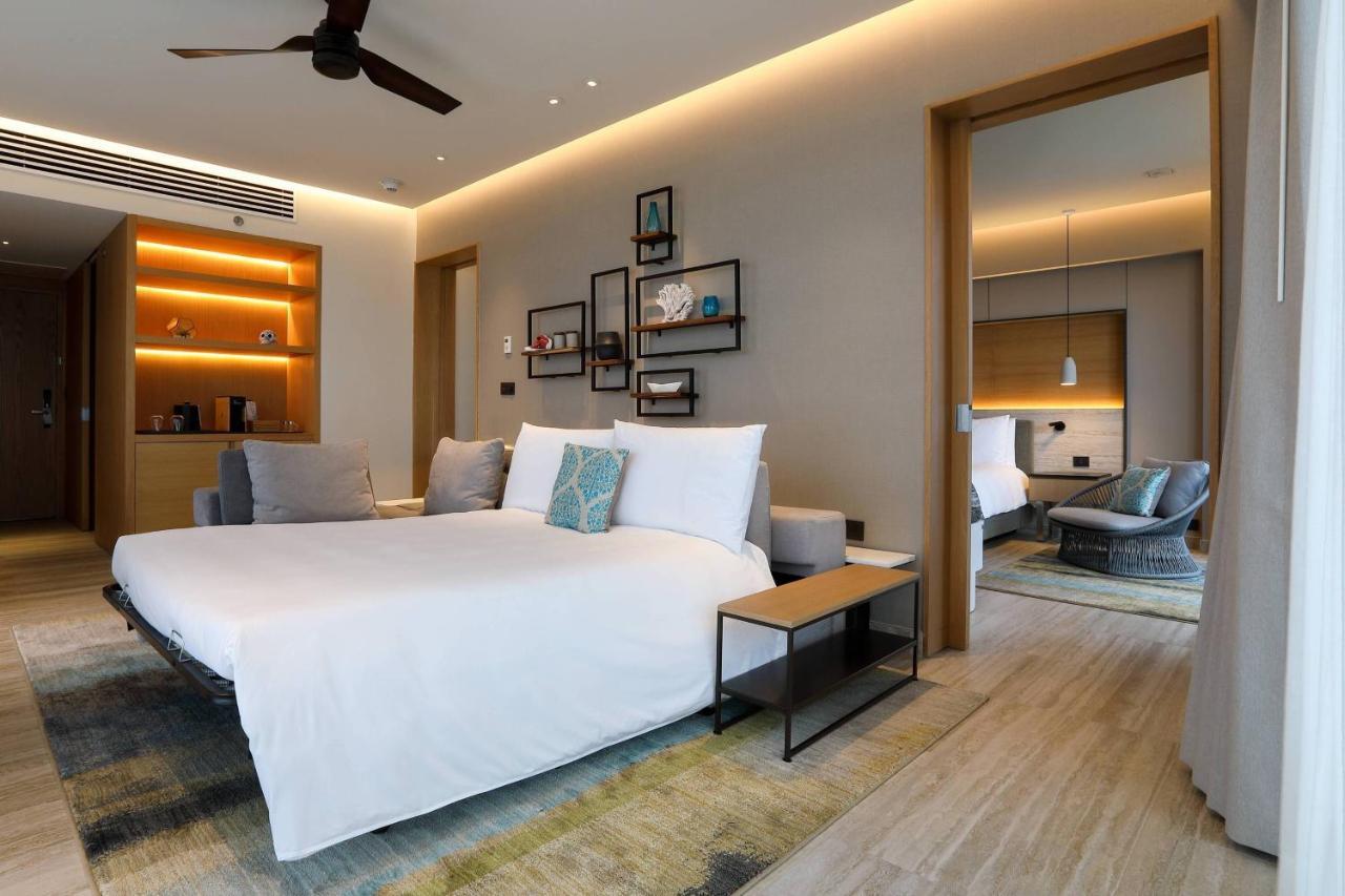 Renaissance Cancun Resort & Marina Екстериор снимка A bedroom at the hotel