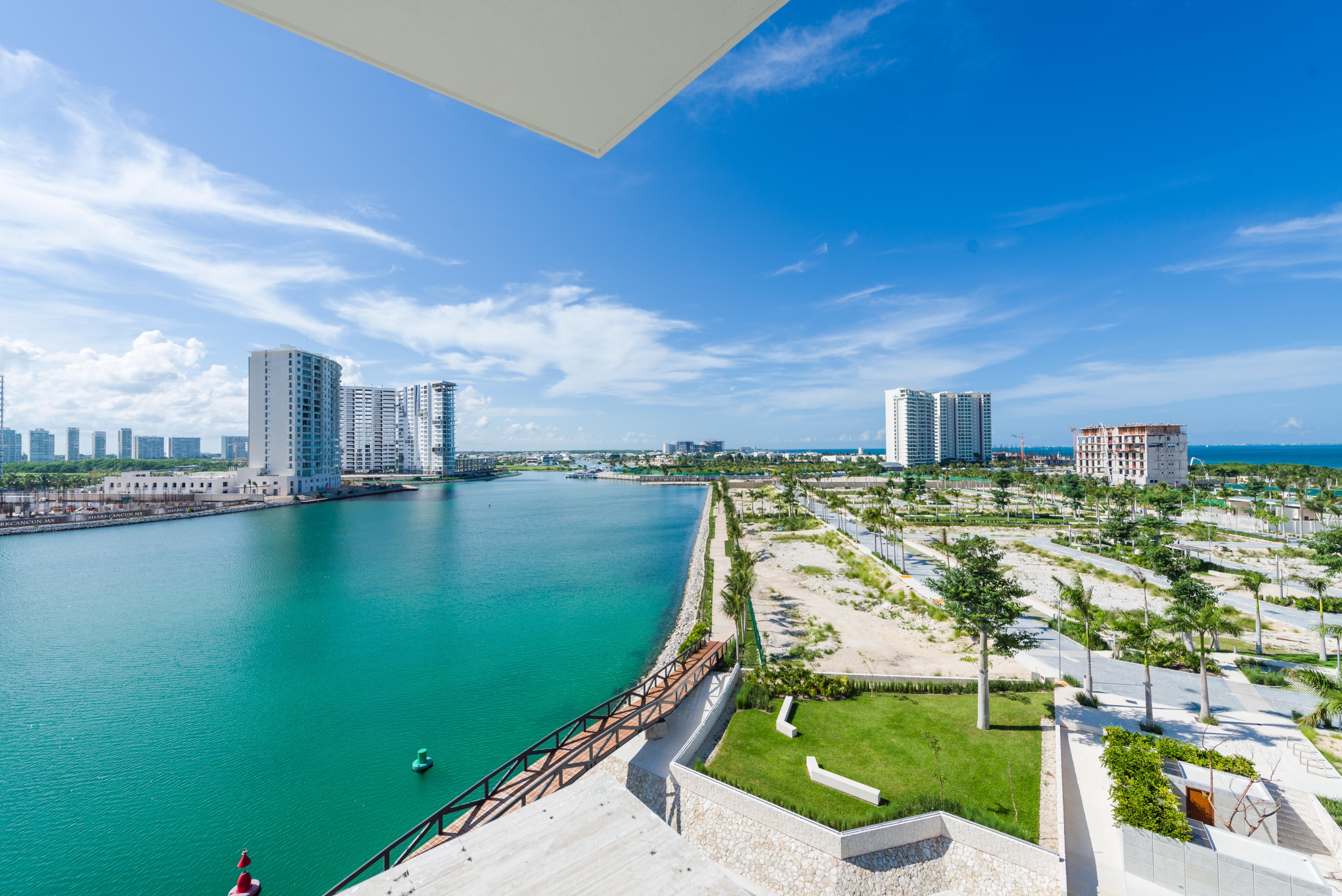Renaissance Cancun Resort & Marina Екстериор снимка View of the Marina