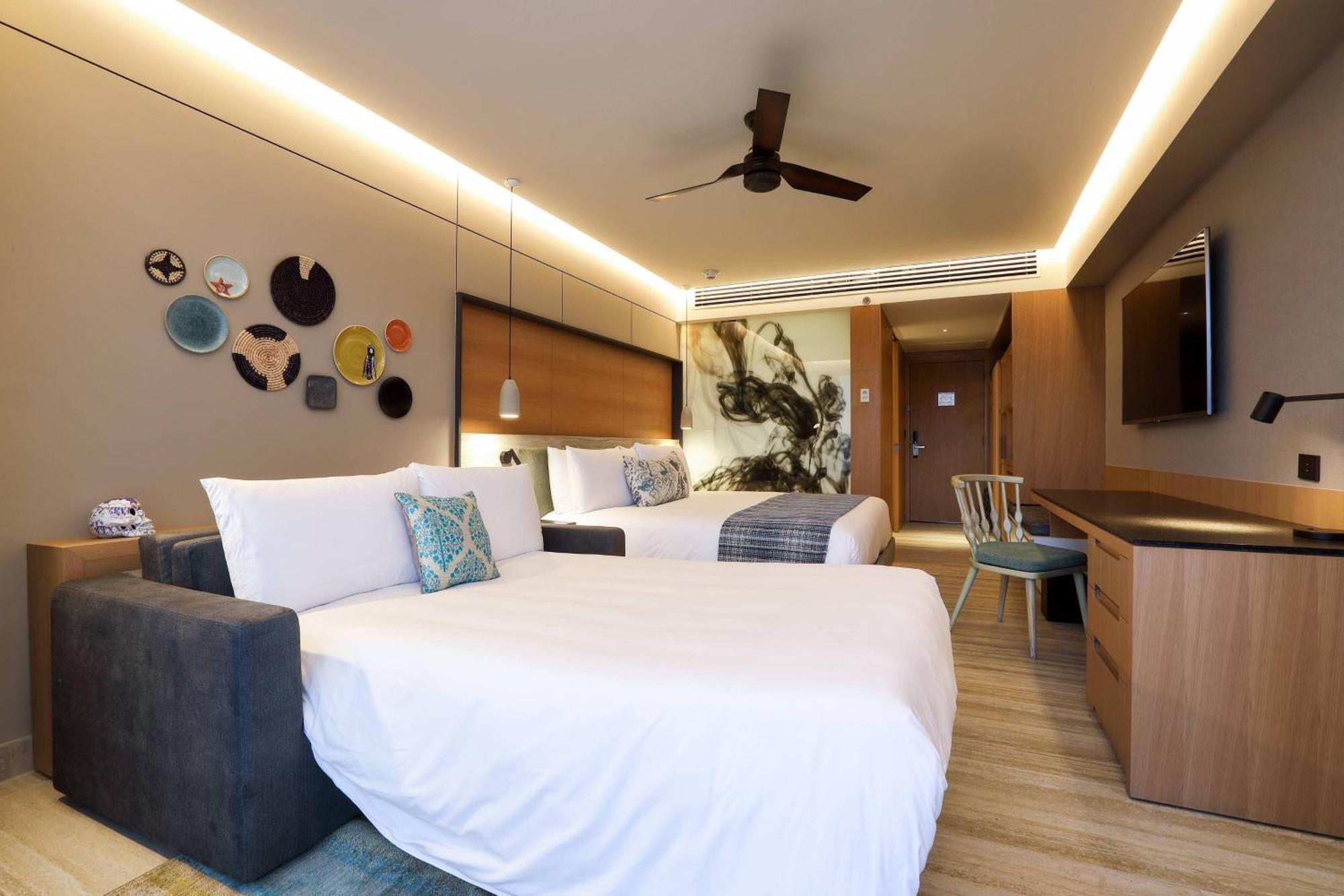 Renaissance Cancun Resort & Marina Екстериор снимка Deluxe Ocean View