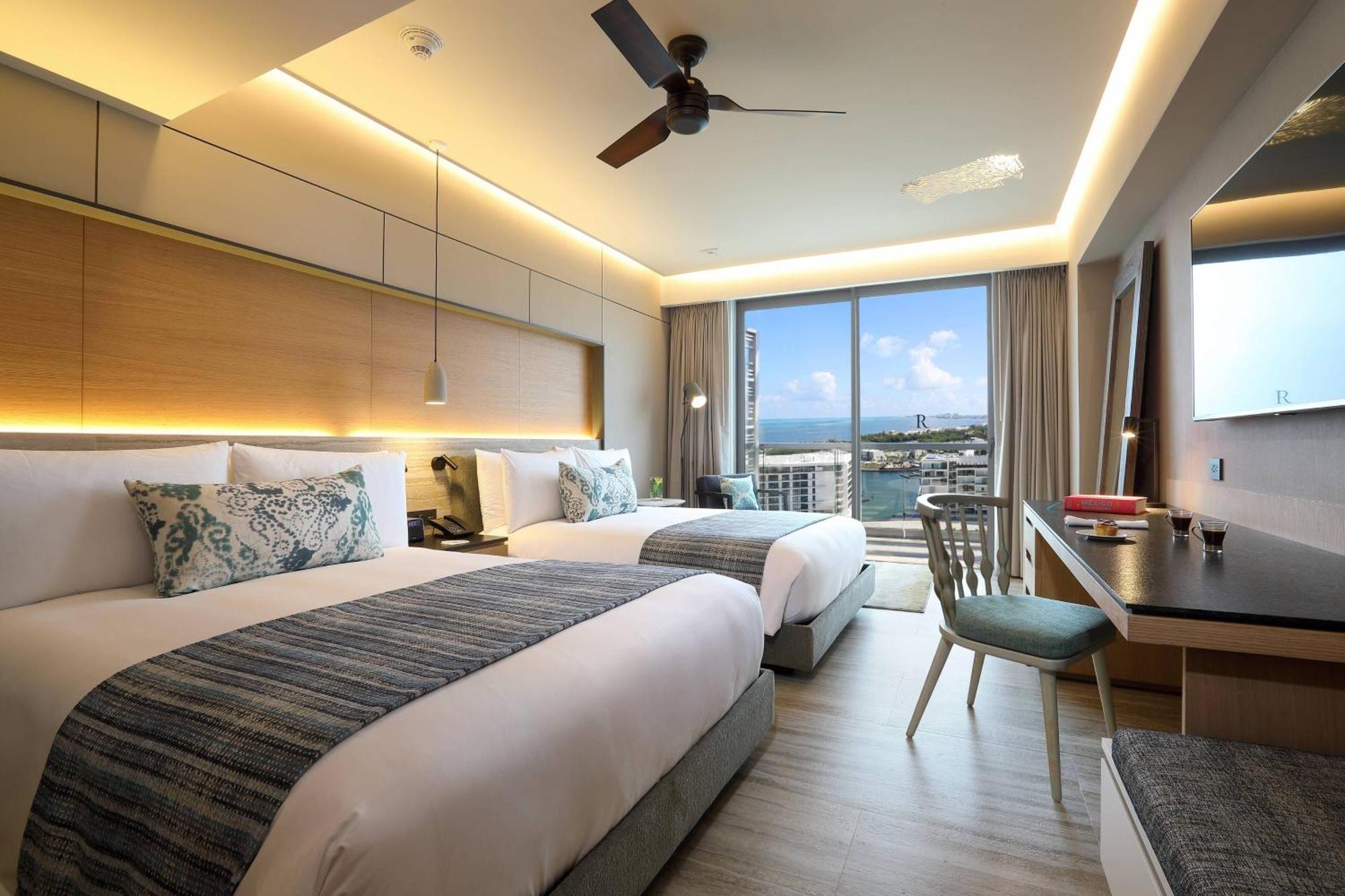 Renaissance Cancun Resort & Marina Екстериор снимка