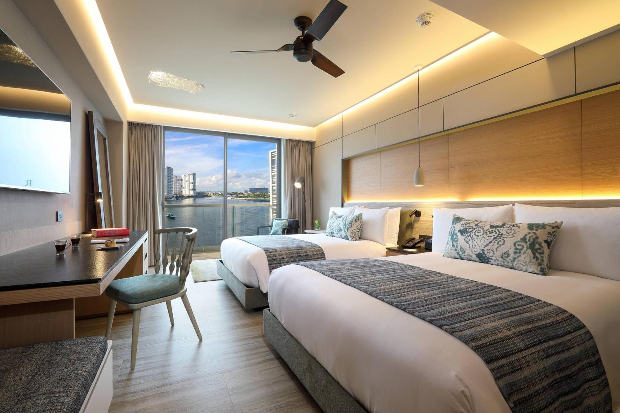 Renaissance Cancun Resort & Marina Екстериор снимка